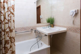 Гостиница АветПарк Санкт-Петербург Одноместный номер для людей с ограниченными физическими возможностями-4